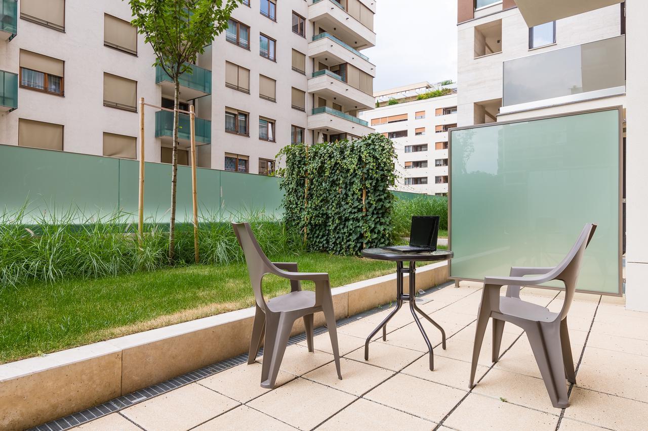 Corvin Holiday Apartments Hotel Budapest Eksteriør billede