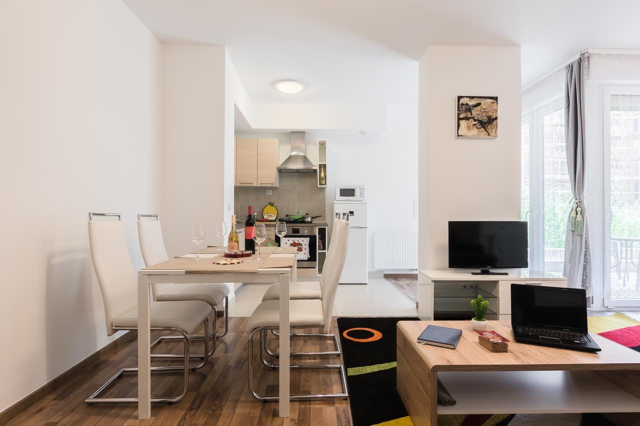 Corvin Holiday Apartments Hotel Budapest Eksteriør billede