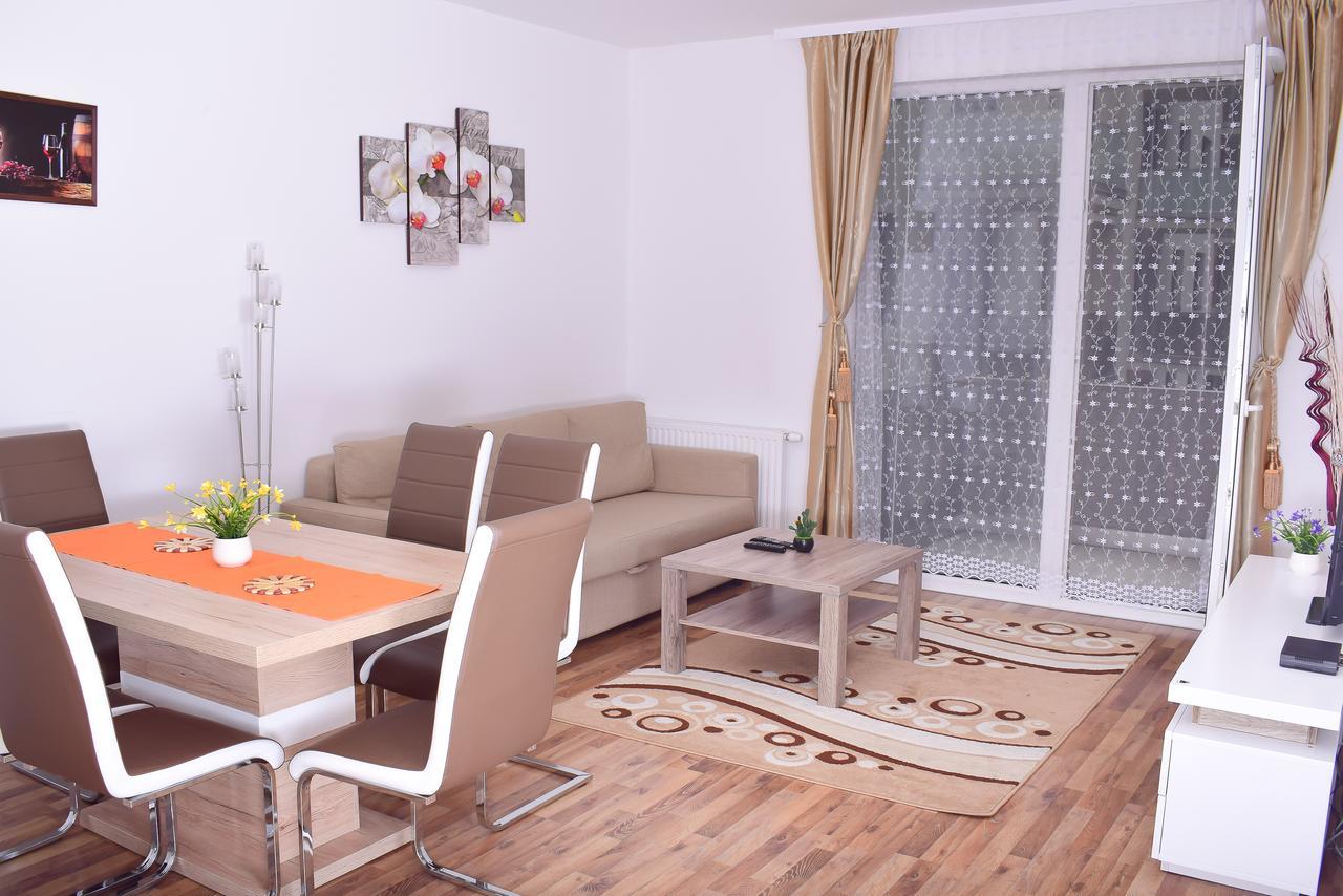 Corvin Holiday Apartments Hotel Budapest Eksteriør billede