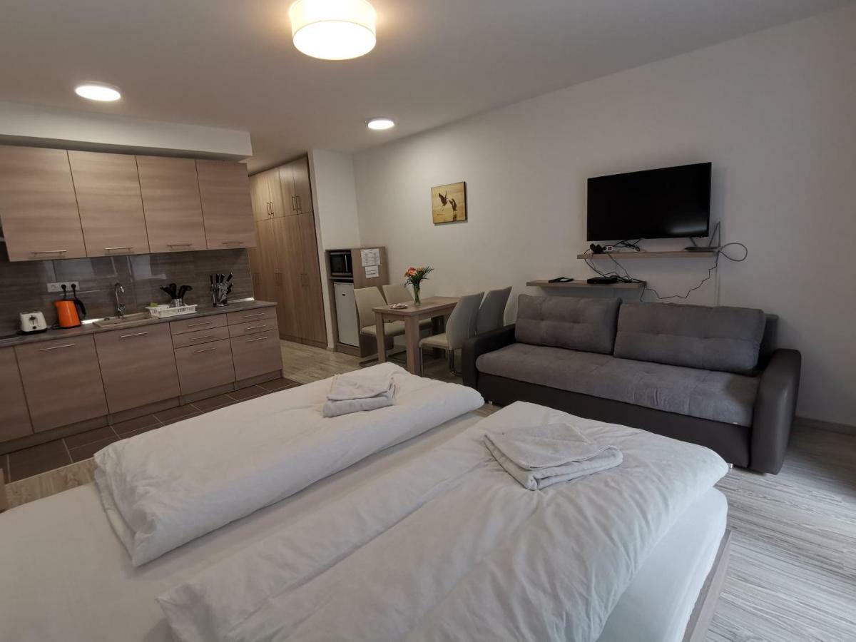 Corvin Holiday Apartments Hotel Budapest Eksteriør billede