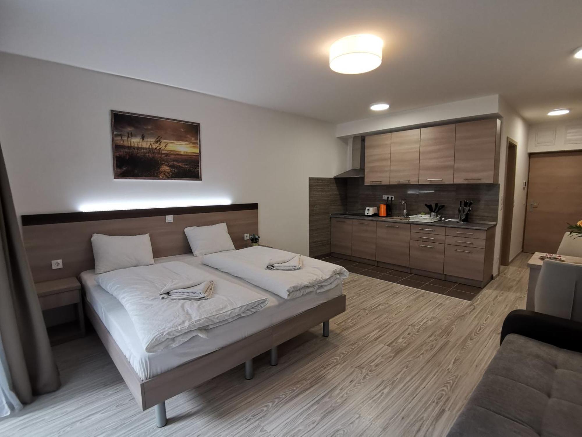Corvin Holiday Apartments Hotel Budapest Eksteriør billede