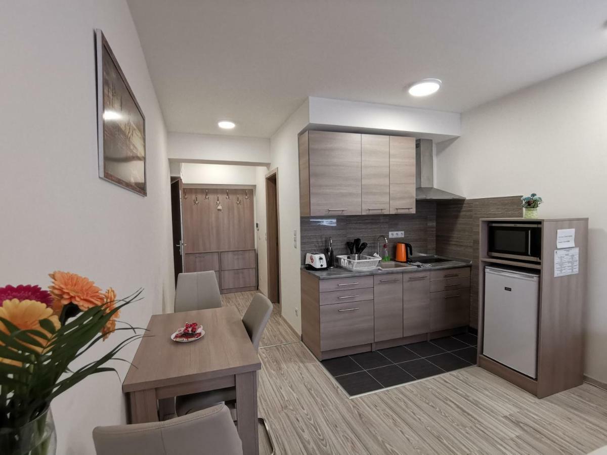 Corvin Holiday Apartments Hotel Budapest Eksteriør billede